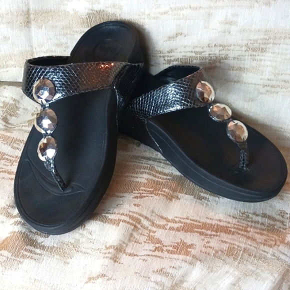 FITFLOPFitFlop Petra™ Toe-Thong Jewelled Sandals In Pewter Size 6 - Picture 4 of 12